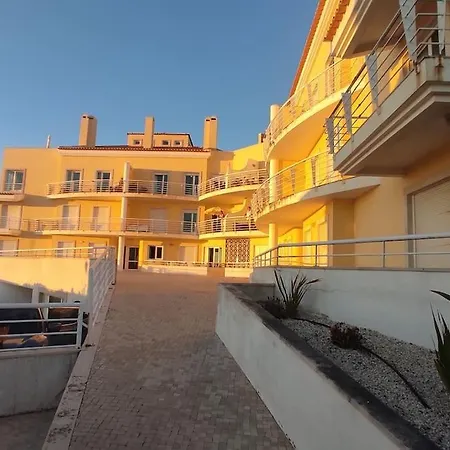 Seaside Escape Апартаменты Эрисейра